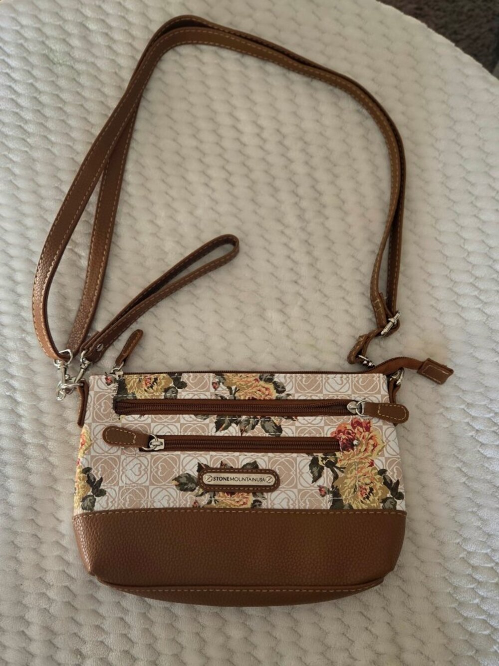 Stone Mountain USA Floral Crossbody Bag Wristlet Tan Organizer Multi Pocket